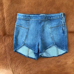 NWOT Free People Denim Shorts Tulip Size 25 LIGHT BLUE